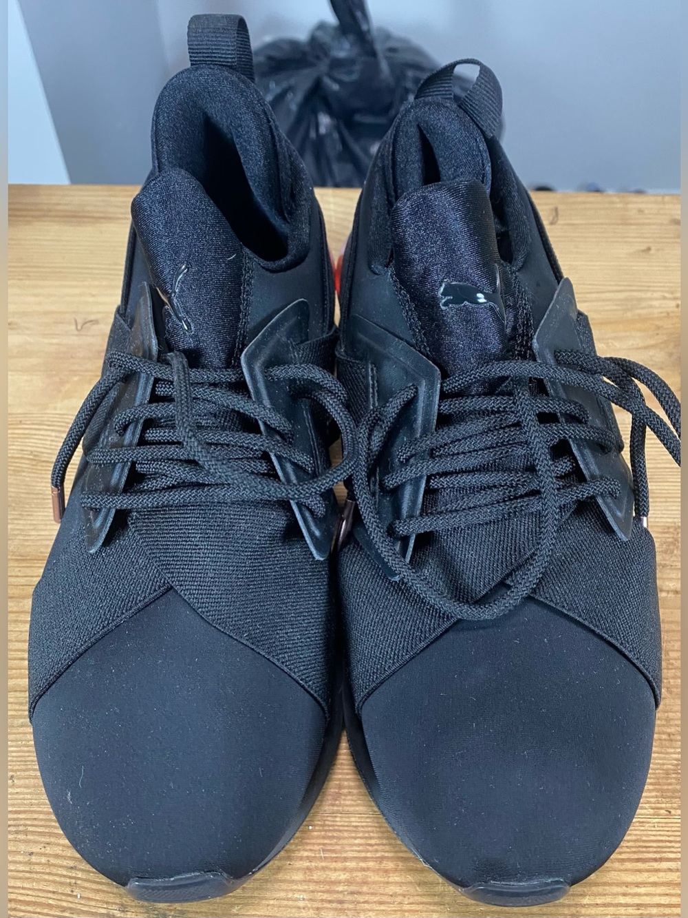 Puma Muse Metal Rose Gold Black Crisscross Strap Slip On Sneakers Women’s Size 7